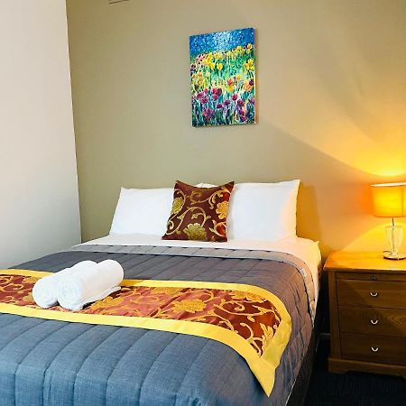 Mid Valley Motel Morwell Bagian luar foto
