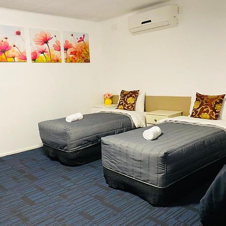 Mid Valley Motel Morwell Bagian luar foto