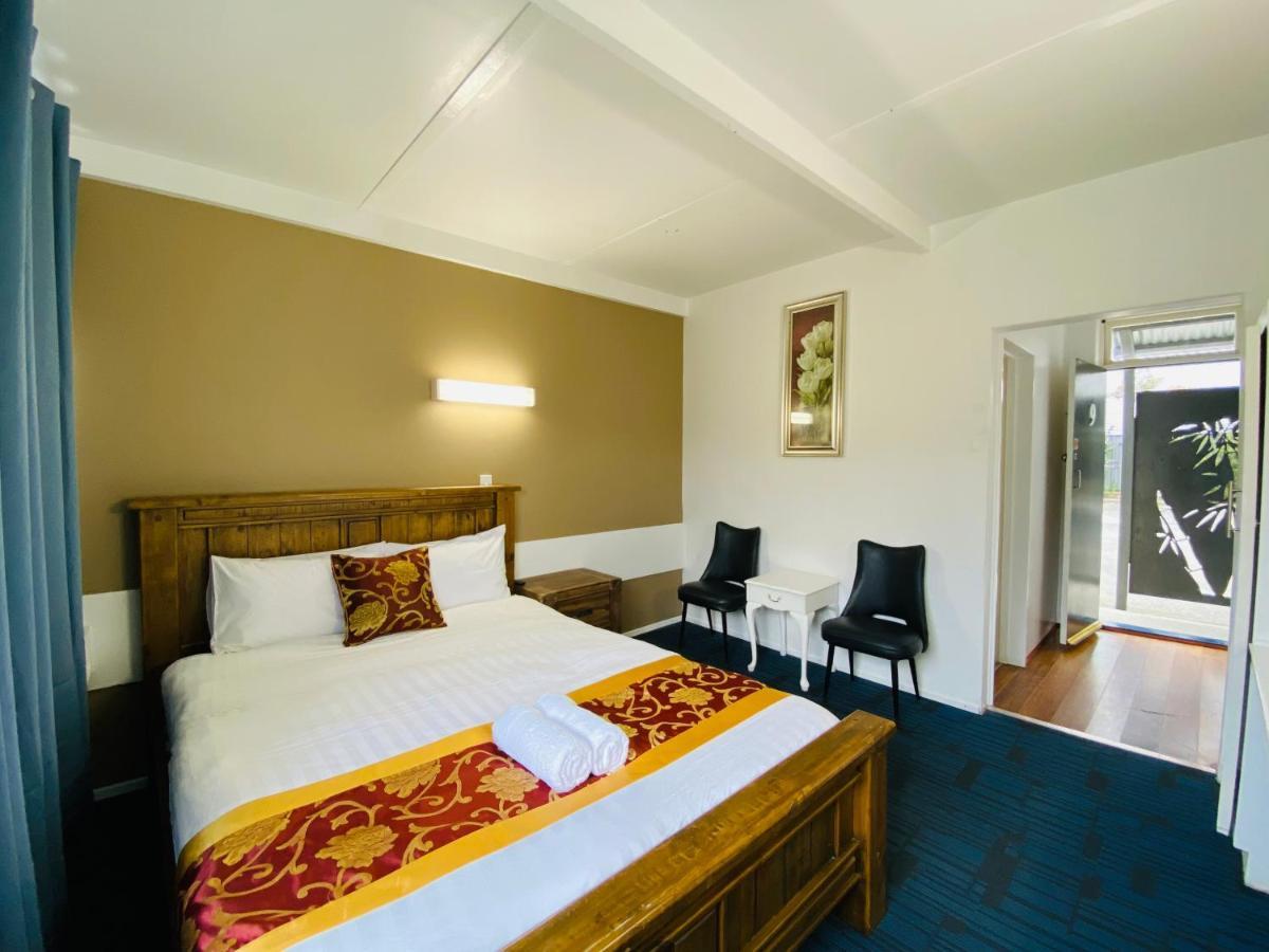 Mid Valley Motel Morwell Bagian luar foto