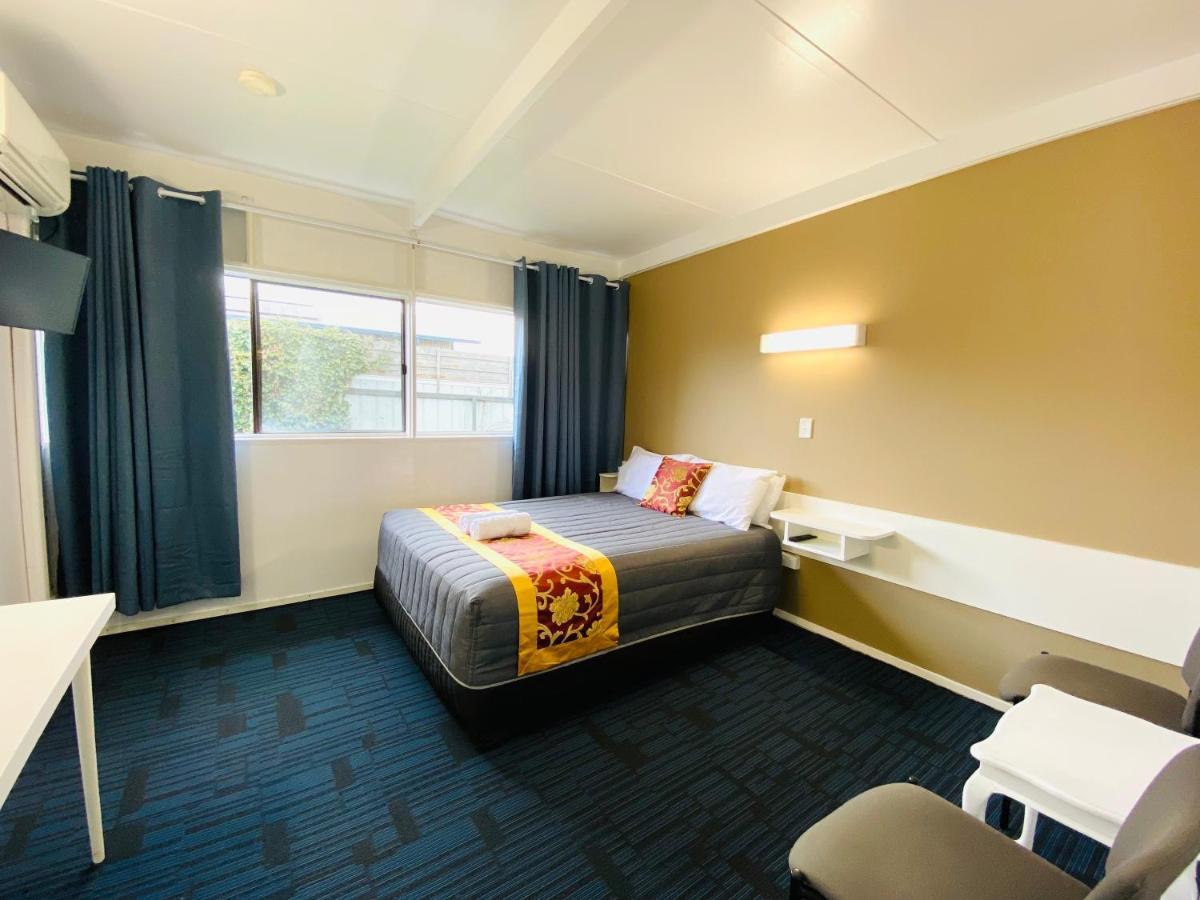 Mid Valley Motel Morwell Bagian luar foto