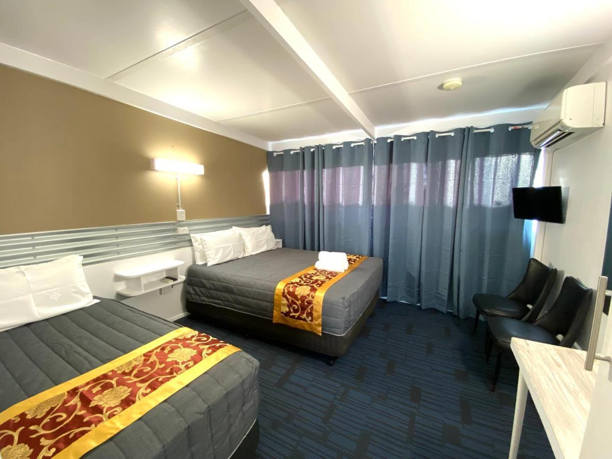 Mid Valley Motel Morwell Bagian luar foto