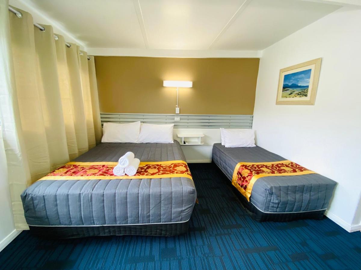 Mid Valley Motel Morwell Bagian luar foto