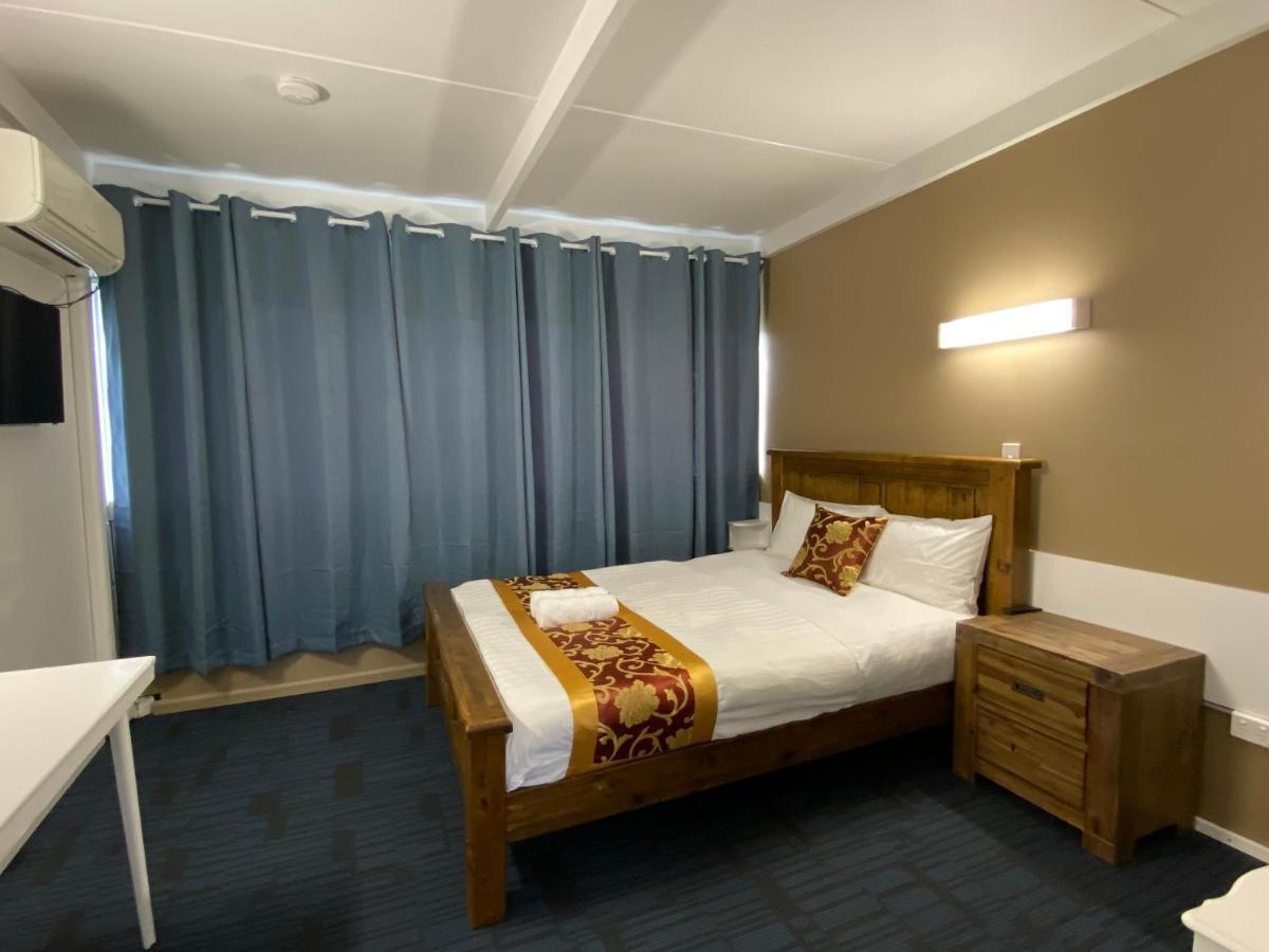 Mid Valley Motel Morwell Bagian luar foto