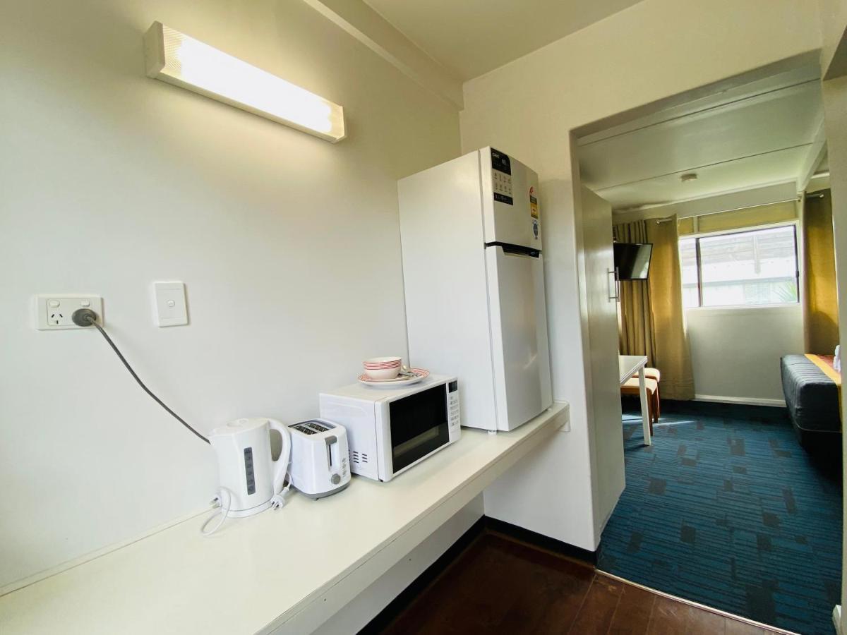 Mid Valley Motel Morwell Bagian luar foto