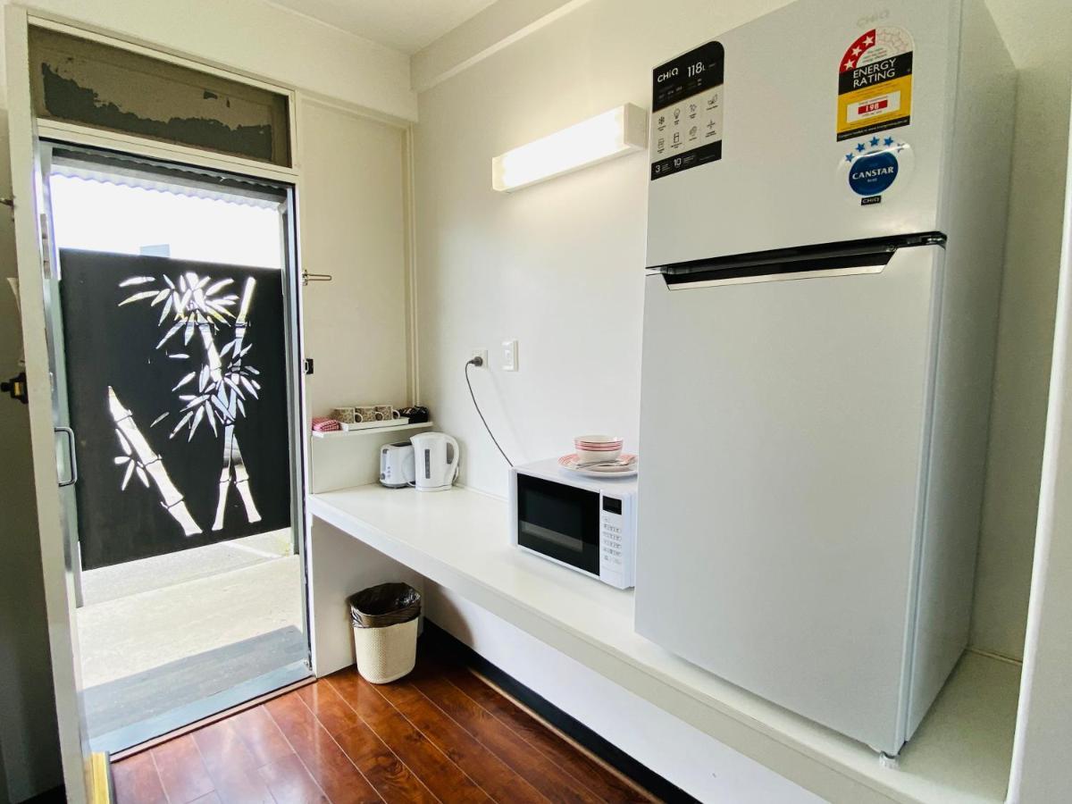 Mid Valley Motel Morwell Bagian luar foto