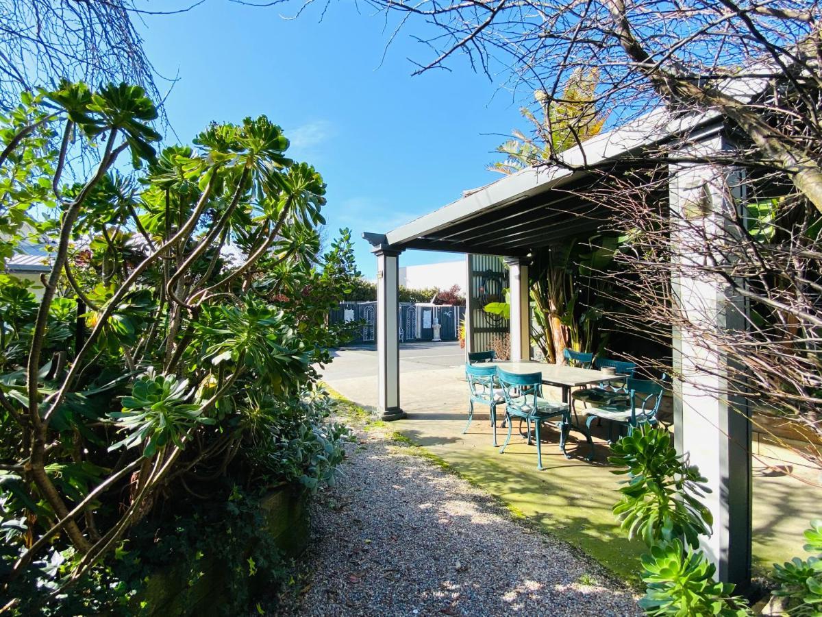Mid Valley Motel Morwell Bagian luar foto