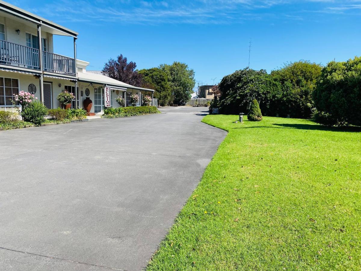 Mid Valley Motel Morwell Bagian luar foto