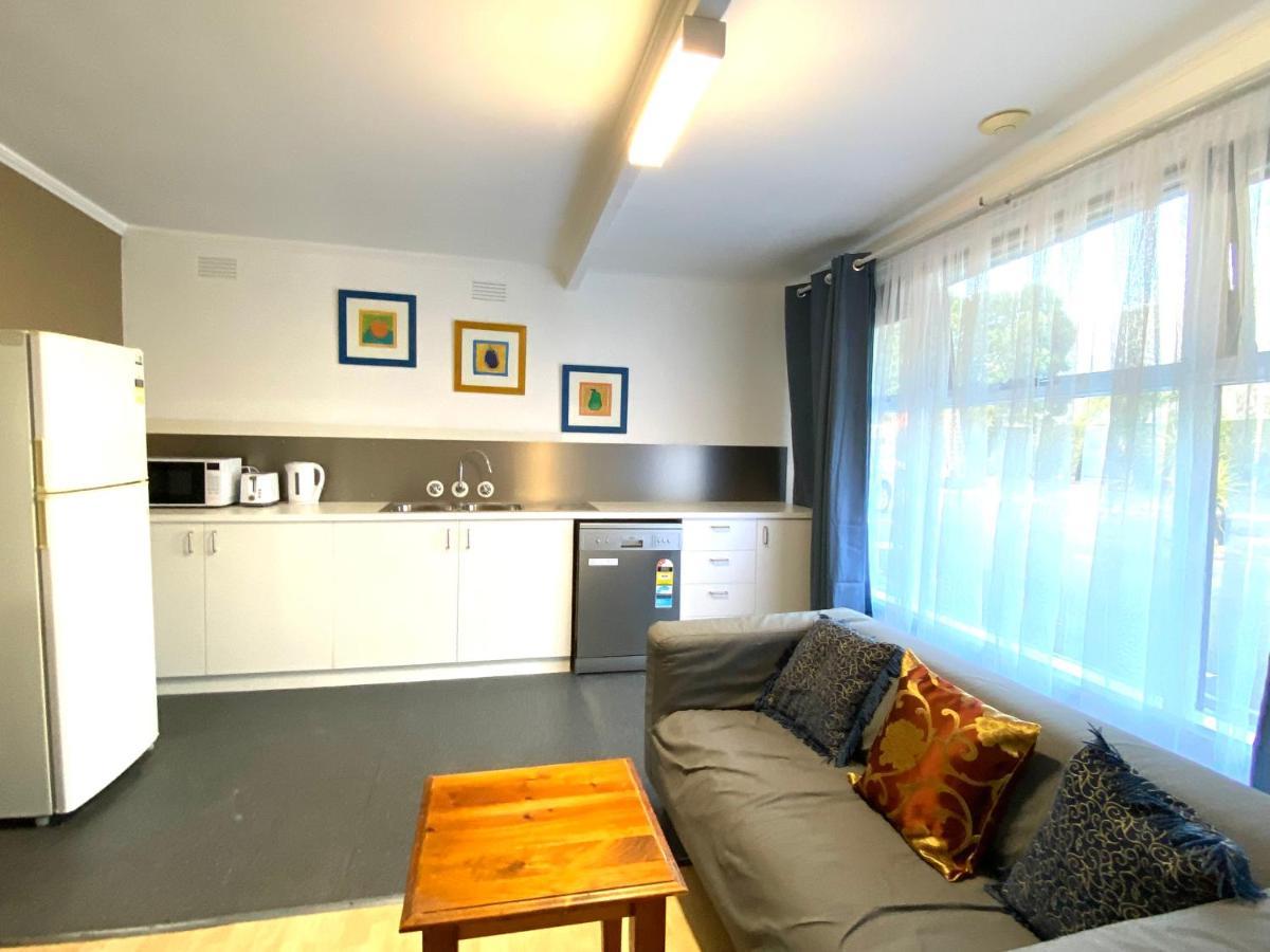 Mid Valley Motel Morwell Bagian luar foto