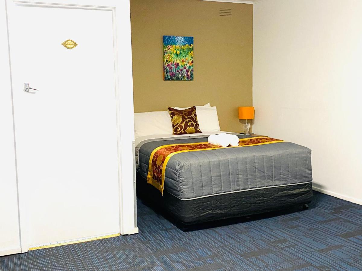 Mid Valley Motel Morwell Bagian luar foto